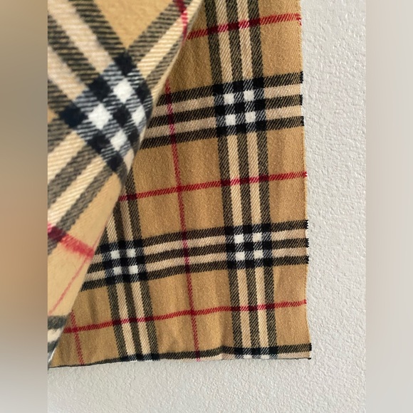 Authentic Vintage Burberry 100 % Cashmere Plaid Classic Nova Check Scarf - Picture 4 of 15